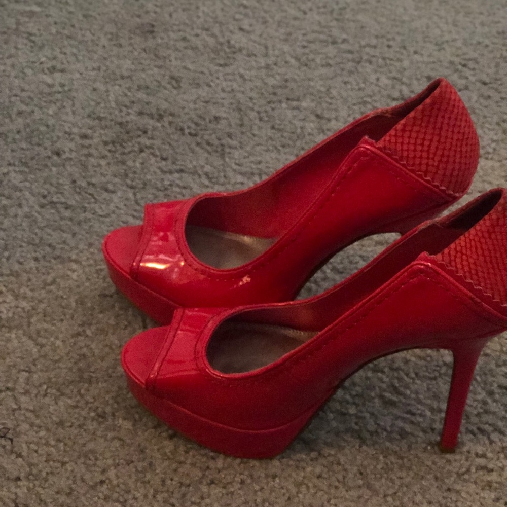Rachel Roy Pumps